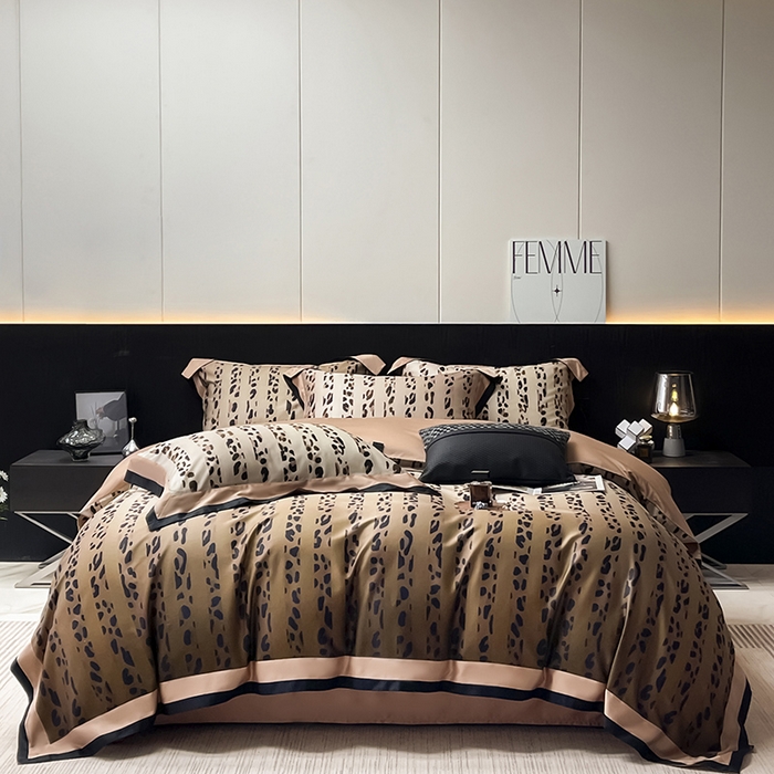 91家纺网 家纺一手货源 找家纺 乔力卡沃2025高端轻奢新品A类100支天丝棉夹棉床盖床笠四件套全棉纯棉床单加厚高端数码印花长绒棉床上用品  雨棠