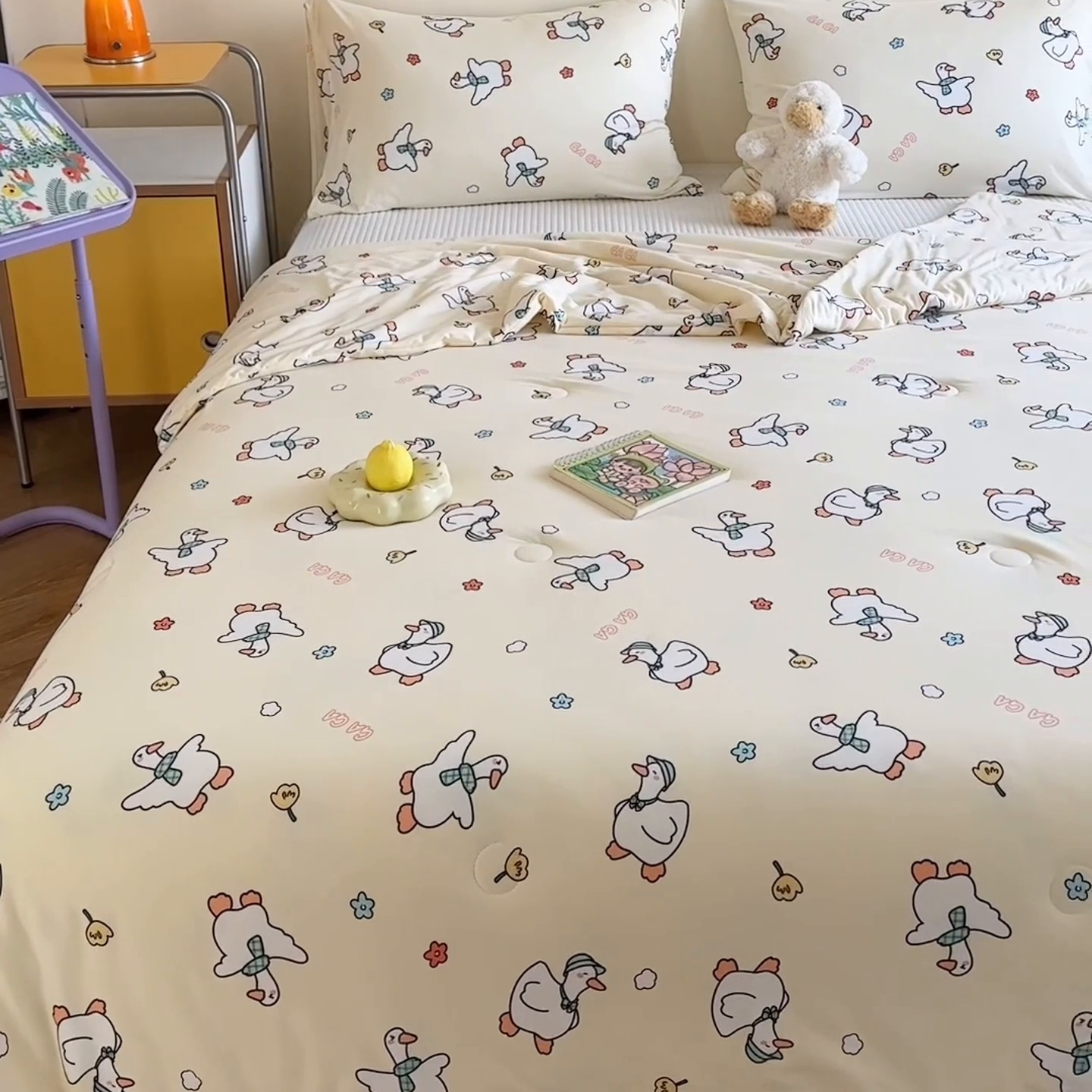 91家纺网 家纺一手货源 找家纺 麦伦家居 2025新款云柔针织棉大豆夏凉被 加油鸭