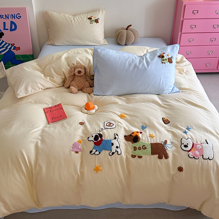 91家纺网 家纺一手货源 找家纺 TT.one 塔塔家居 2025新款全棉双层纱毛巾绣萌宠系列四件套 狗狗日记