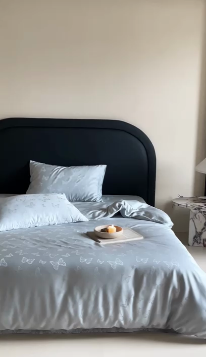 91家纺网 家纺一手货源 找家纺 FORTWO2025新款60支兰精天丝浮雕提花四件套		 云渺-蓝