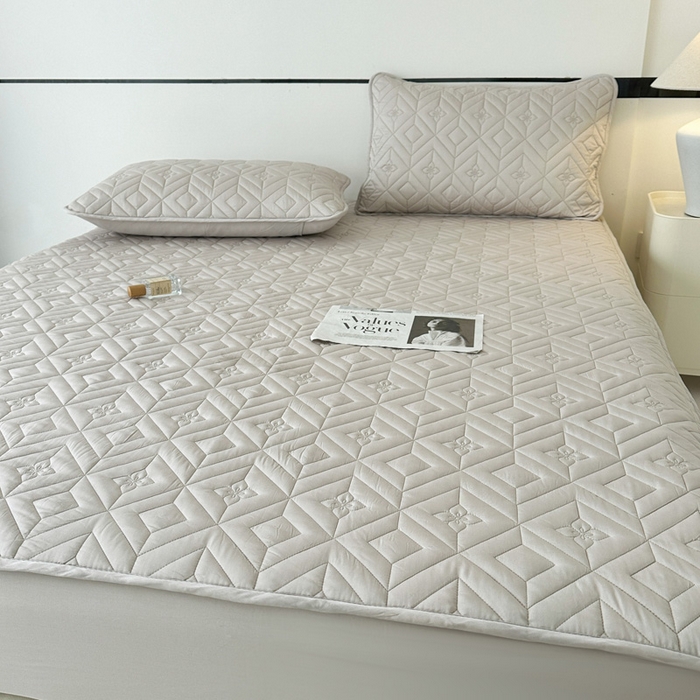 91家纺网 家纺一手货源 找家纺 云雀   2025新款舒适莱赛尔天丝夹棉床笠 菱格床笠-浅灰