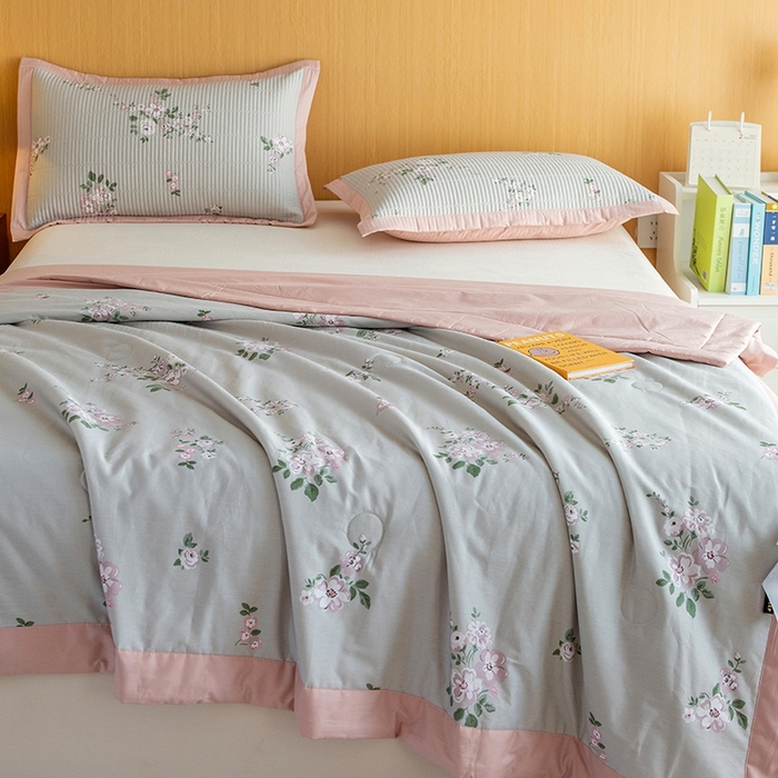 91家纺网 家纺一手货源 找家纺 晨晨家纺2025新款双面全棉夏被四件套 寻芳