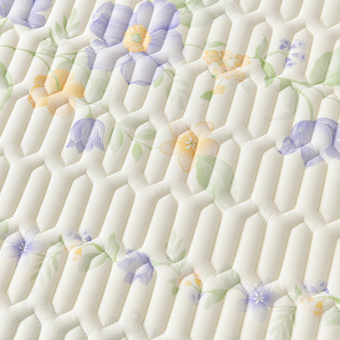 91家纺网 家纺一手货源 找家纺 畅畅家纺 2025新款夏季凉感丝印花足球花凉席夏被夏凉被空调被四件套 足球花-花香四溢