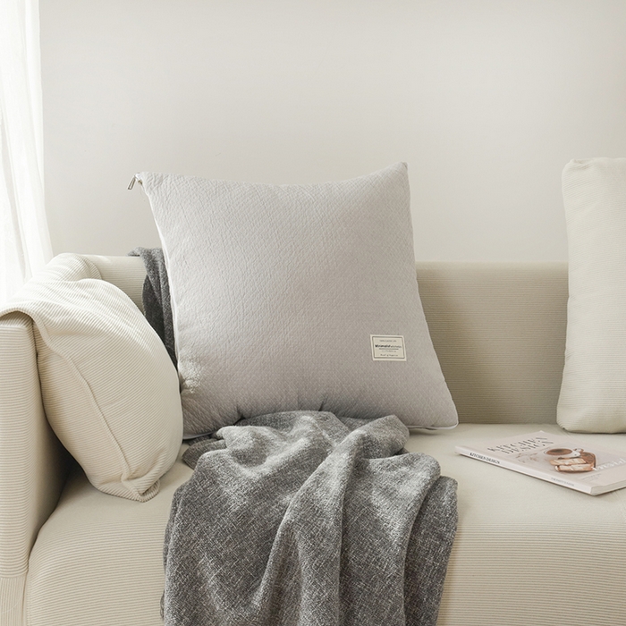 91家纺网 家纺一手货源 找家纺 番茄+ 2025新款简约全棉色织抱枕被 大地灰