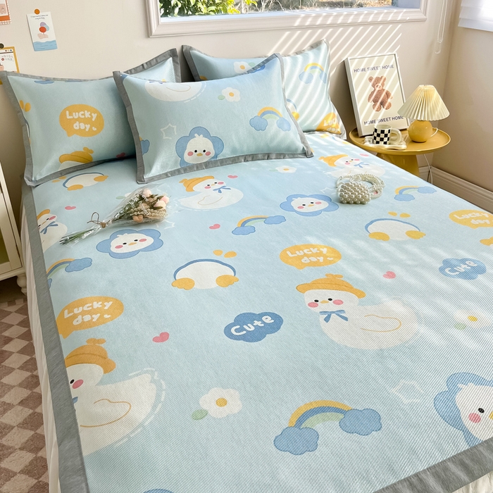 91家纺网 家纺一手货源 找家纺 典曼家纺 2025春夏新款250D冰丝宽边圆网冰丝凉席席子 可爱鸭