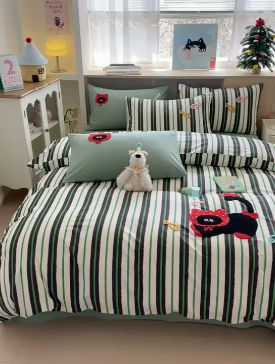 91家纺网 家纺一手货源 找家纺 如意朵2025新款全棉毛巾绣四件套 小红猫