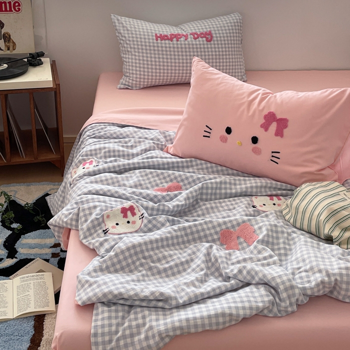 91家纺网 家纺一手货源 找家纺 红嘴企鹅2025新款毛巾绣空调被四件套 夏被-蓝格小猫