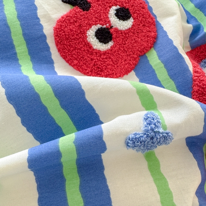 91家纺网 家纺一手货源 找家纺 如意朵2025新款全棉毛巾绣四件套 躲猫猫