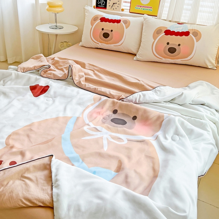 91家纺网 家纺一手货源 找家纺 海岛哥哥 2025新款水洗棉大版卡通夏被 生日熊