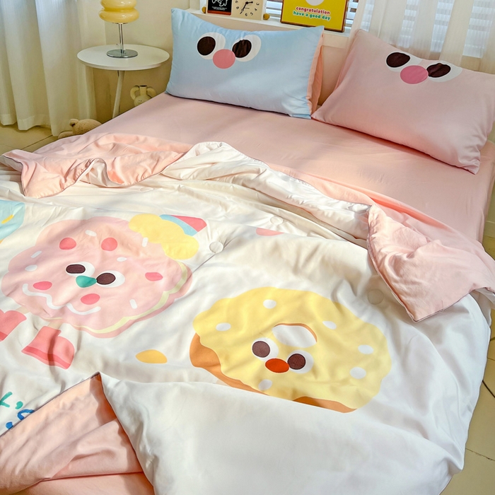 91家纺网 家纺一手货源 找家纺 海岛哥哥 2025新款水洗棉大版卡通夏被 小小甜甜圈