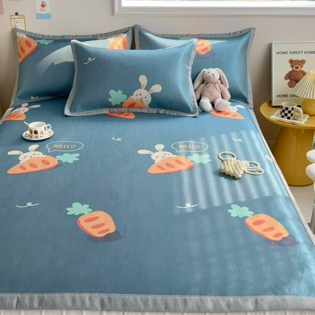 91家纺网 家纺一手货源 找家纺 典曼家纺 2025春夏新款250D冰丝宽边圆网冰丝凉席席子 萝卜兔