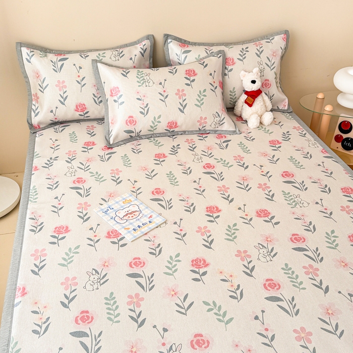 91家纺网 家纺一手货源 找家纺 典曼家纺 2025春夏新款250D冰丝宽边圆网冰丝凉席席子 采花小兔