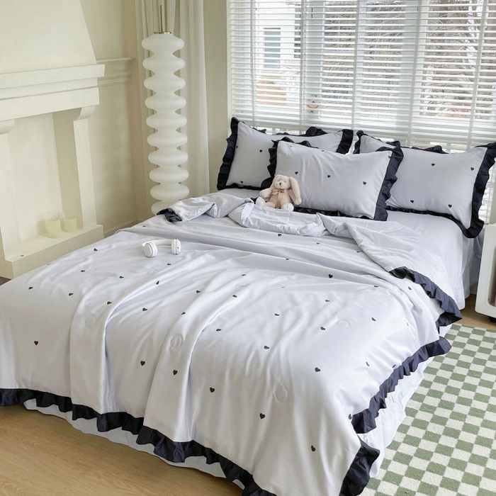 91家纺网 家纺一手货源 找家纺 绣女坊  2025新款水洗天丝夏被四件套 蓝色爱心