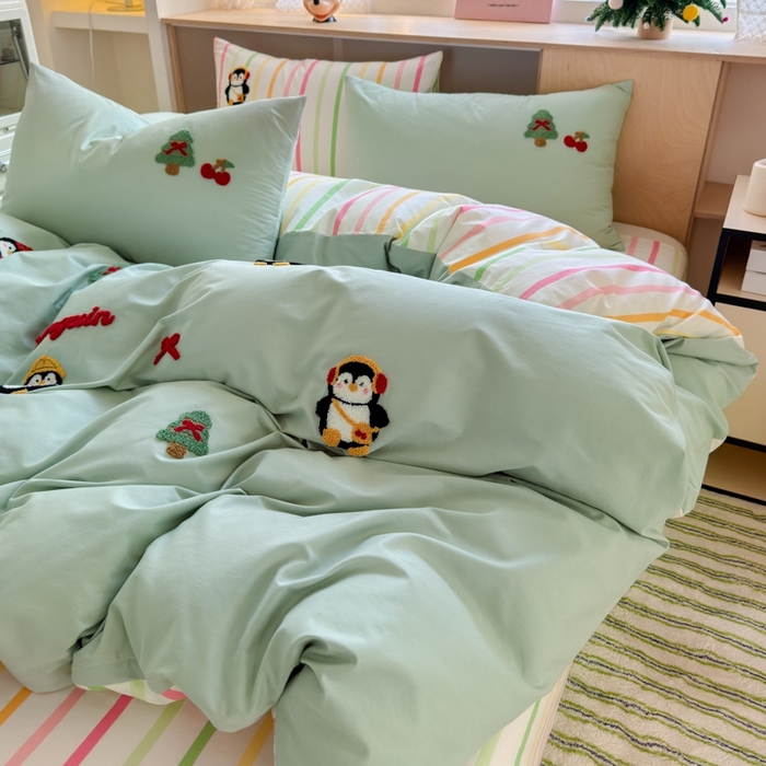 91家纺网 家纺一手货源 找家纺 如意朵2025新款全棉毛巾绣四件套 小企鹅