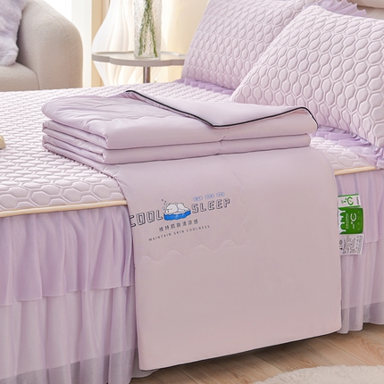 91家纺网 家纺一手货源 找家纺 畅畅家纺 2025新款夏季凉感丝足球花纯色凉席夏被四件套 足球花-魅紫