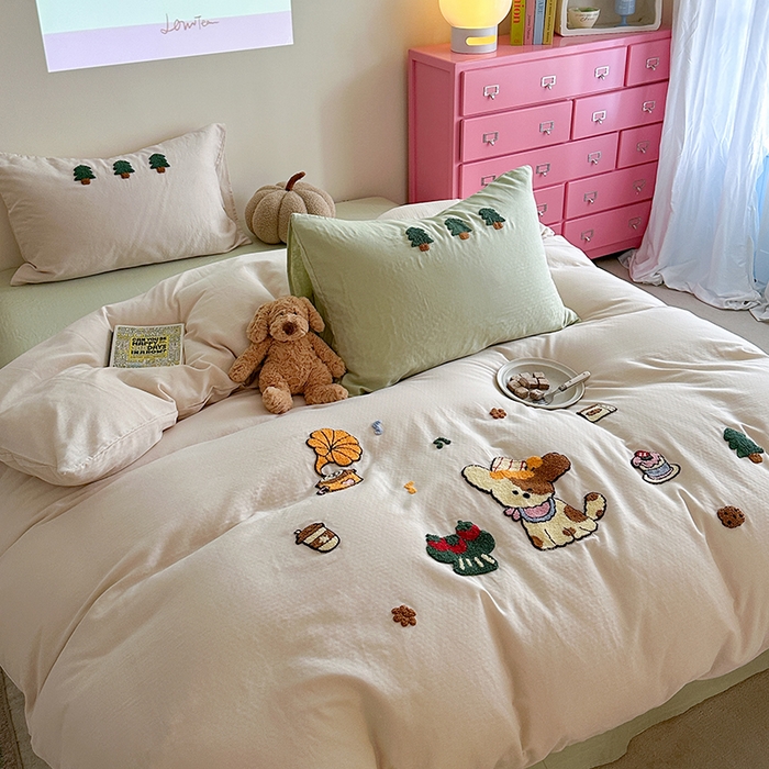 91家纺网 家纺一手货源 找家纺 TT.one 塔塔家居 2025新款全棉双层纱毛巾绣萌宠系列四件套 派对小狗