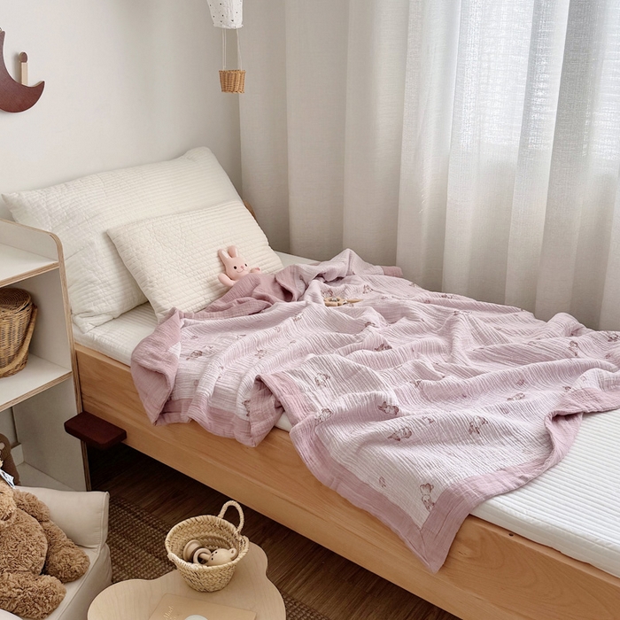 91家纺网 家纺一手货源 找家纺 BOSS 2025新款全棉纯棉皱皱纱儿童盖毯夏被  幼儿园夏被夏凉被空调被 桃桃兔