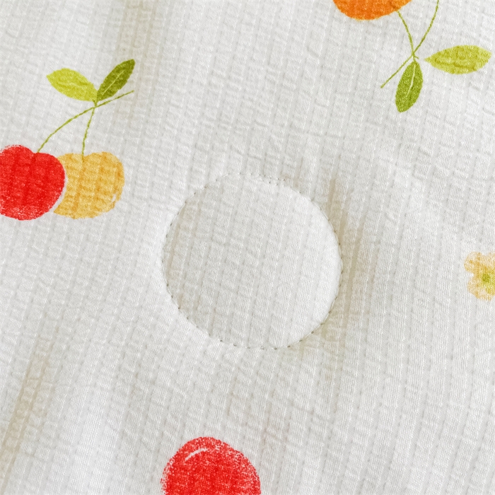 91家纺网 家纺一手货源 找家纺 南北家居 2025新款亲肤泡泡棉提花夏被 甜蜜樱桃