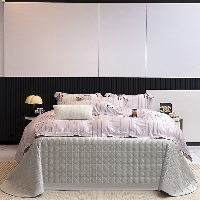 91家纺网 家纺一手货源 找家纺 （总）2025夏季A类天丝棉夹棉床盖床笠四件套全棉纯棉纯色长绒棉真丝保护罩高级感条纹床上用品