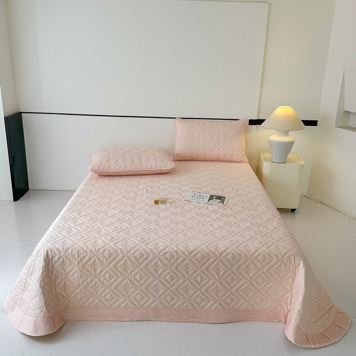 91家纺网 家纺一手货源 找家纺 云雀  2025新款舒适莱赛尔天丝夹棉床盖 菱格床盖-玉粉