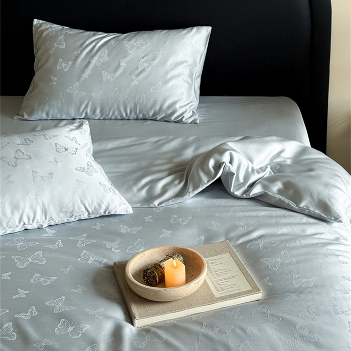 91家纺网 家纺一手货源 找家纺 FORTWO2025新款60支兰精天丝浮雕提花四件套		 云渺-蓝