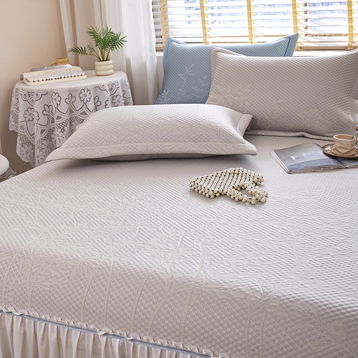 91家纺网 家纺一手货源 找家纺 桂雅居 2025春夏新款高分子凉席三件套床裙款 优雅灰