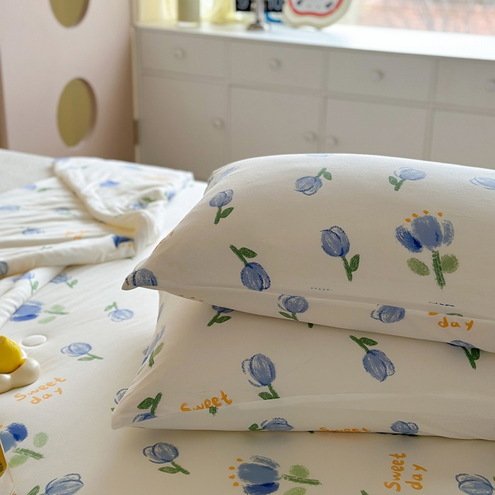 91家纺网 家纺一手货源 找家纺 麦伦家居 2025新款云柔针织棉大豆夏凉被 蓝郁金香