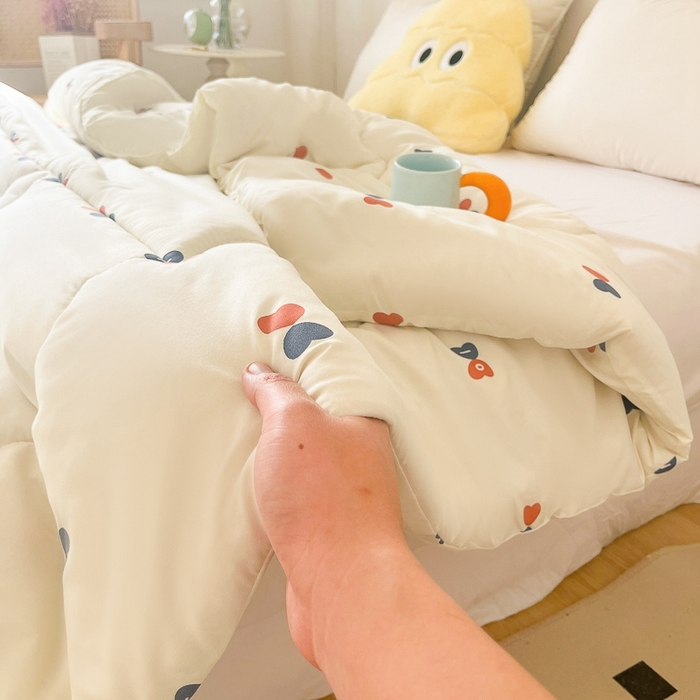 91家纺网 家纺一手货源 找家纺 百花王2025新款原棉大豆被被子被芯 爱心红兰