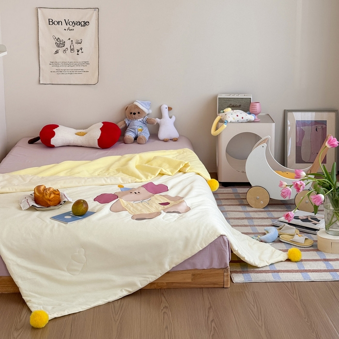 91家纺网 家纺一手货源 找家纺 喜多兔2025新款高精密人字棉贴布绣奶里奶气夏被夏凉被 黄色奶气小狗