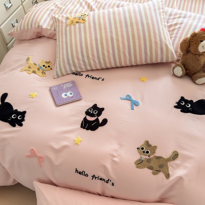 91家纺网 家纺一手货源 找家纺 如意朵2025新款全棉毛巾绣四件套 猫咪家族