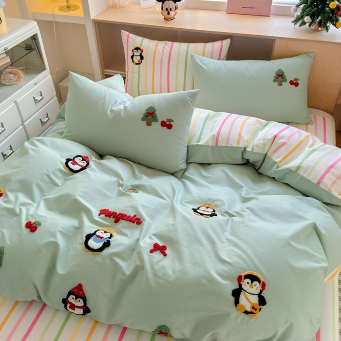 91家纺网 家纺一手货源 找家纺 如意朵2025新款全棉毛巾绣四件套 小企鹅