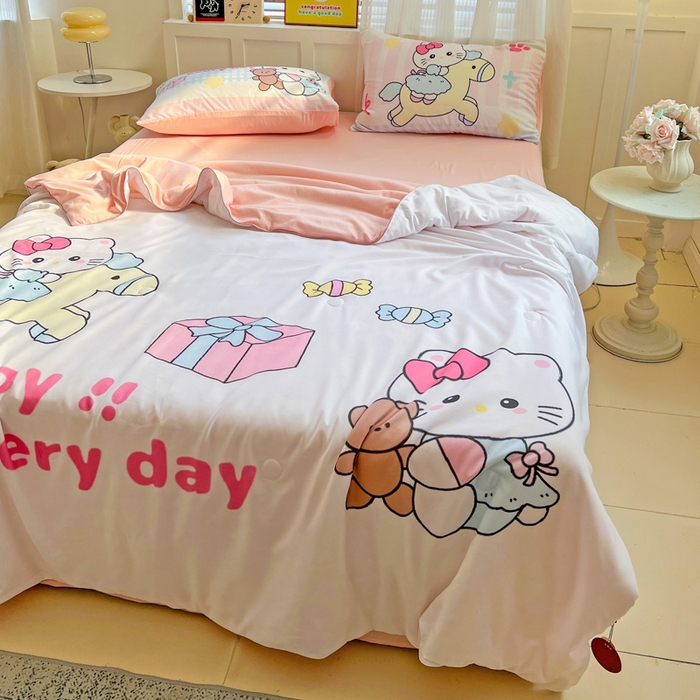 91家纺网 家纺一手货源 找家纺 海岛哥哥 2025新款水洗棉大版卡通夏被 凯蒂的礼物