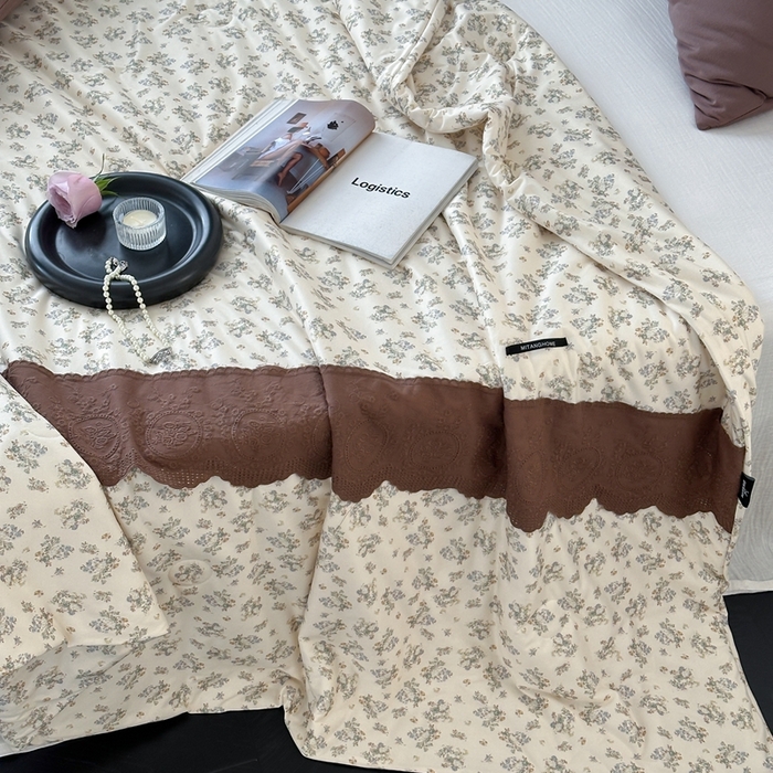 91家纺网 家纺一手货源 找家纺 （总）觅糖  2025新款春夏款法式蕾丝针织大豆夏被