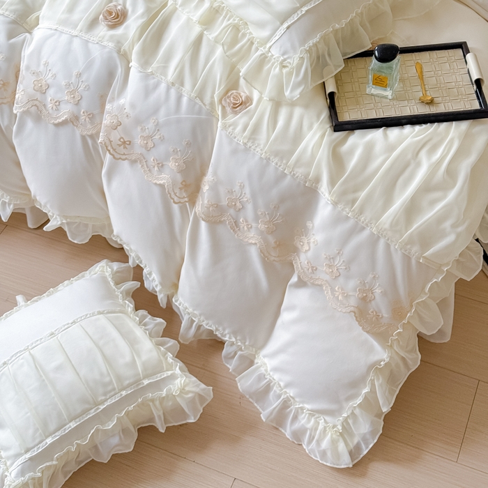 91家纺网 家纺一手货源 找家纺 狂想家 2025高定蕾丝糯小棉安妮系列四件套 奶昔白