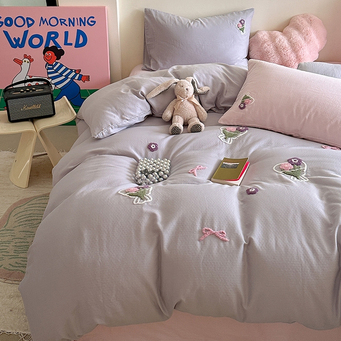 91家纺网 家纺一手货源 找家纺 TT.one 塔塔家居 2025新款全棉双层纱毛巾绣萌宠系列四件套 浪漫假日