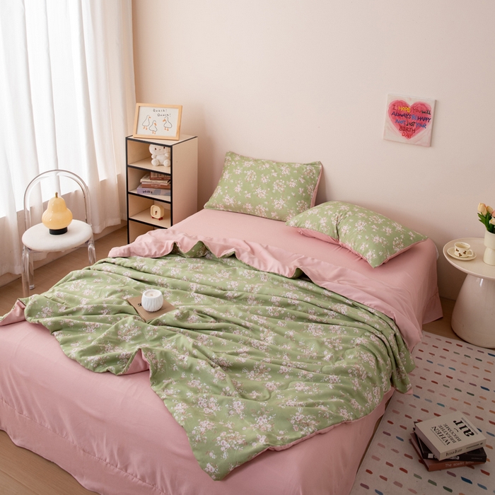 91家纺网 家纺一手货源 找家纺 南北家居 2025新款针织棉双层纱夏被四件套 雏菊低语