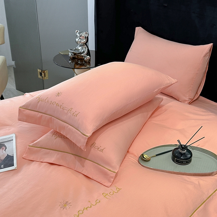 91家纺网 家纺一手货源 找家纺 宇彬家纺 2025直播新款13374全棉纯棉母婴级压线一字绣纯色刺绣四件套全棉纯棉贡缎新疆长绒字母款铂金系列 铂金 玉颜粉