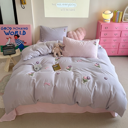 91家纺网 家纺一手货源 找家纺 TT.one 塔塔家居 2025新款全棉双层纱毛巾绣萌宠系列四件套 浪漫假日