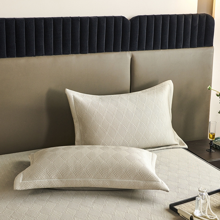 91家纺网 家纺一手货源 找家纺 桂雅居 2025新款高科技冷凝高分子超速凉感软席三件套 香槟金