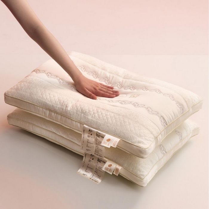 91家纺网 家纺一手货源 找家纺 （总）昕科 2025新款蕾丝复合蚕丝枕-蕾丝花边蚕丝枕芯蝴蝶绣花桑蚕丝枕头