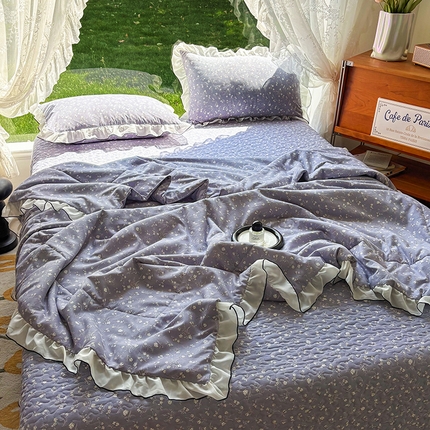 91家纺网 家纺一手货源 找家纺 2025新款水洗棉夹棉韩版花边夏被小清新针织棉小碎花皱皱棉双层纱软糯感夏凉被空调被泡泡棉被四季跑量款 克拉之恋