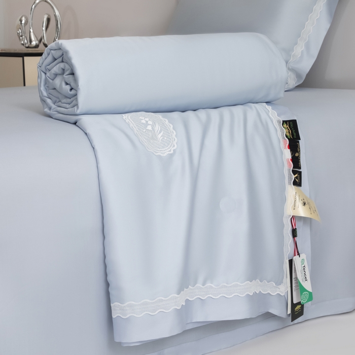 91家纺网 家纺一手货源 找家纺 桂雅居2025新款80支进口莱赛尔双丝夏被-达芙妮 天空蓝