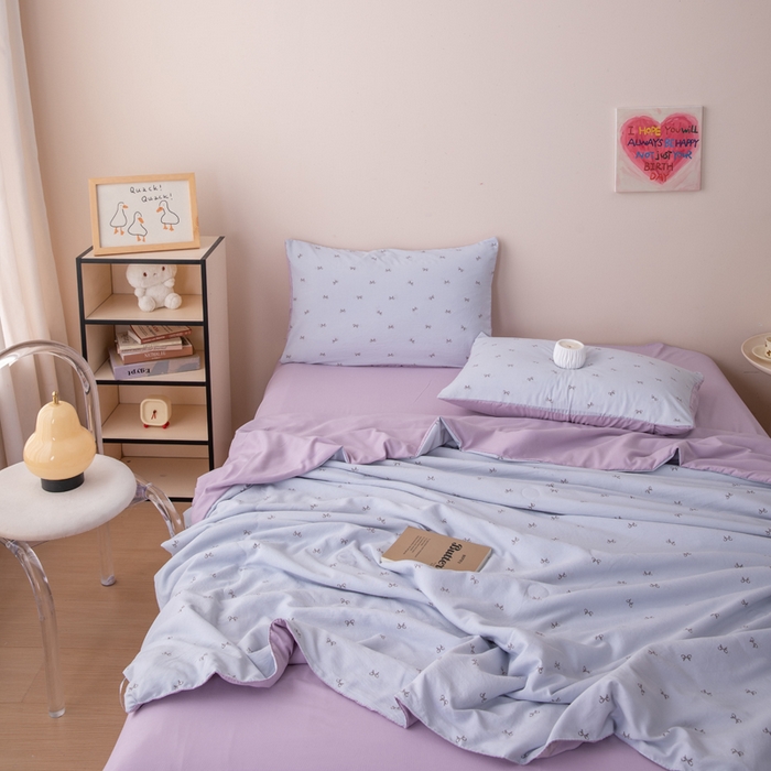 91家纺网 家纺一手货源 找家纺 南北家居 2025新款针织棉双层纱夏被四件套 蔷薇轻舞