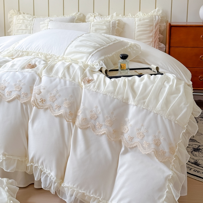 91家纺网 家纺一手货源 找家纺 狂想家 2025高定蕾丝糯小棉安妮系列四件套 奶昔白