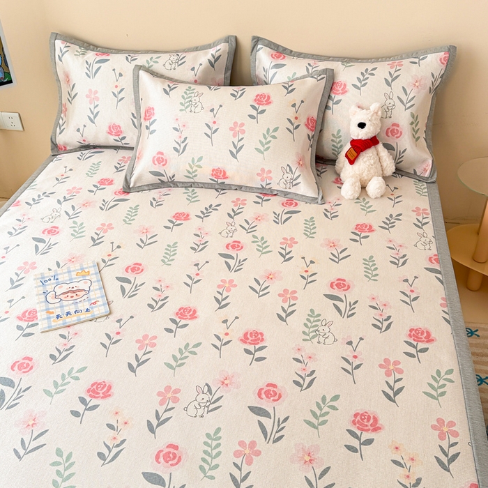 91家纺网 家纺一手货源 找家纺 典曼家纺 2025春夏新款250D冰丝宽边圆网冰丝凉席席子 采花小兔