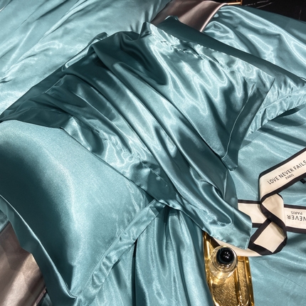 91家纺网 家纺一手货源 找家纺 【蒂梵熙家纺】枕套 2025新款夏季高端枕巾轻奢丝滑裸睡丝绸床垫保护套 冰丝豹纹水洗真丝天丝枕头套