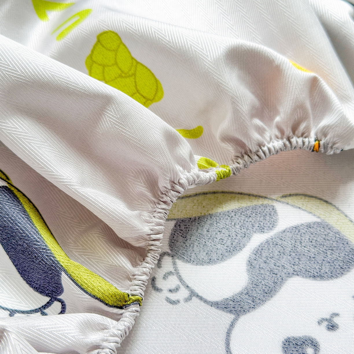 91家纺网 家纺一手货源 找家纺 乐居家纺 2025新款亲肤舒适活性印染水洗冰丝床笠 熊猫-灰