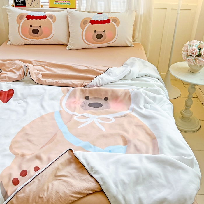 91家纺网 家纺一手货源 找家纺 海岛哥哥 2025新款水洗棉大版卡通夏被 生日熊