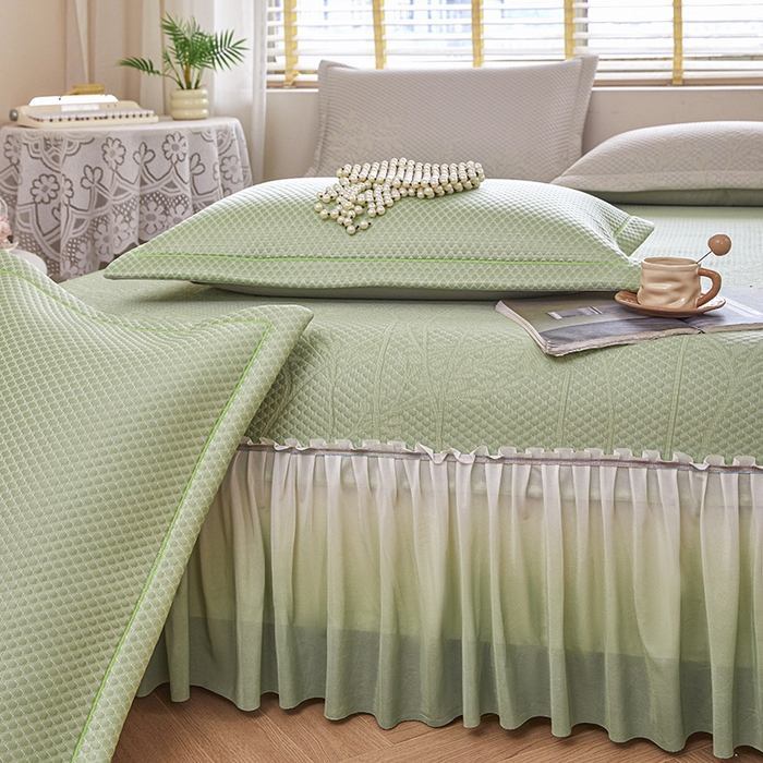 91家纺网 家纺一手货源 找家纺 桂雅居 2025春夏新款高分子凉席三件套床裙款 青草绿