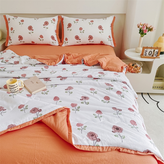 91家纺网 家纺一手货源 找家纺 南北家居 2025新款亲肤泡泡棉提花夏被 俏佳人